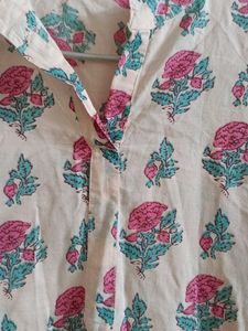 Floral Print Short Kurti🏵️🪻🌻🌼