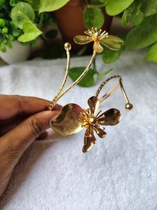 Elegant Gold Flower Arm Cuff Bracelet