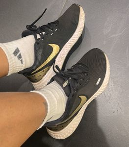 Nike Revolution 5 Running Shoes