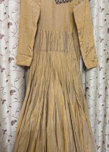 gown