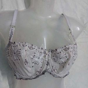 Elegant🪔 Embroidered Bra