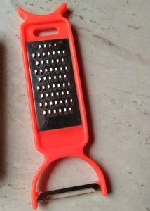 Kitchen Tools/ Greater, Peeler, Lemon Sqeezer