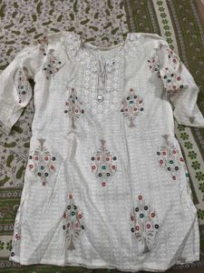 White Embroidered Kurta