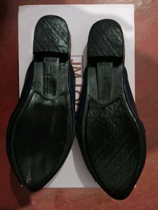 Chic Navy Blue Pointed Toe Mules