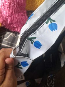 only 1 Cute Floral Print Backpack