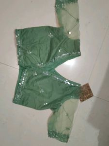 Elegant Green Saree with Blouse