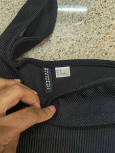 Black H&amp;M One Shoulder Ribbed Bodysuit