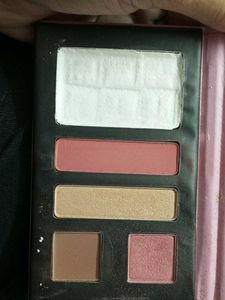 MyGlamm Rise &amp; Shine Makeup Kit