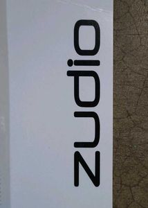 Zudio Makeup- Highlighter and Kajal