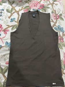 Sleek V-Neck Sleeveless Top