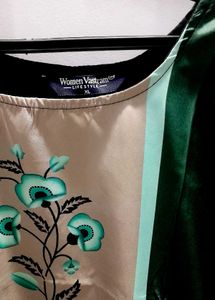3 conbo Women Vastram Kurtis