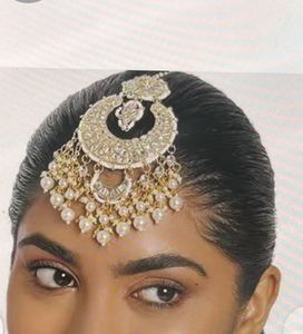 Elegant Pearl &amp; Kundan Maang Tikka