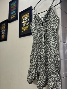Chic Floral Print Mini Dress