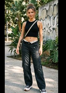 Black Y2K Cargo pants for women.