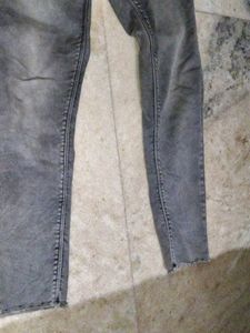 Women's Grey High-Waisted Jeans