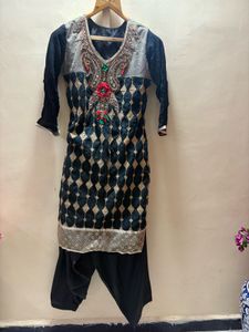 Elegant Black &amp; Gold Salwar Suit