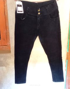 New Regular Fit Jeans... Low Price