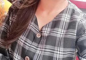 Stylish Black Checked Full Sleeve Top