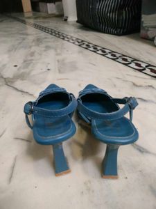 Stylish Blue Slingback Heels
