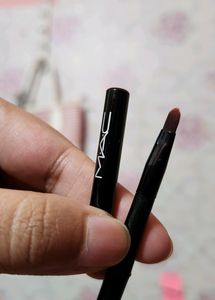 M.A.C Lip Brush With Free Spooly