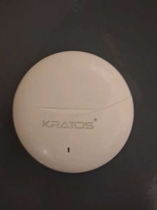 white Bluetooth earpods