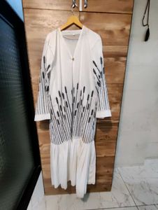 Elegant White Kurta with Black Embroidery