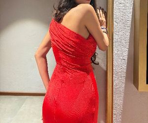 Elegant Red One-Shoulder Gown