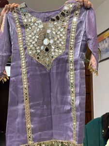 Elegant Lavender Dupatta with Mirror Work