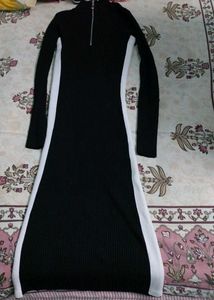 Black & White Ribbed Zipper Dress