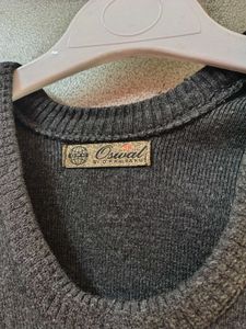Dark Grey Sleeveless Knit Vest