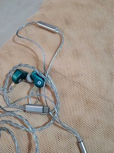 Leaf Wired Earphones 🎧