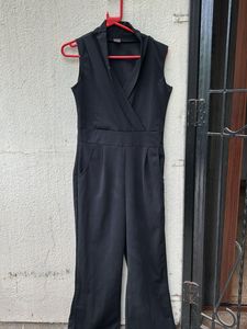 Chic Black Sleeveless Wide-Leg Jumpsuit