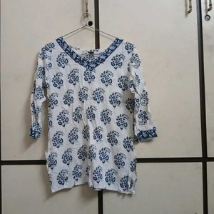 Myntra White Floral Print Tunic Kurti