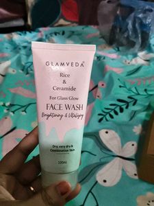 Glamveda Rice & Ceramide Face Wash