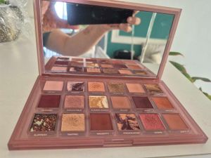 Huda Beauty Naughty pallete(Original)