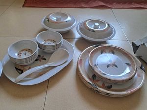 32 piece melamine set