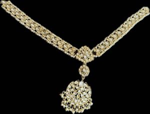 Exquisite Kundan choker
