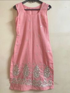 Elegant Pink Embroidered Kurta