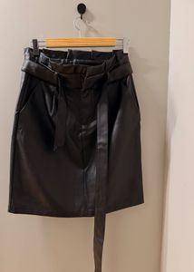 VERO MODA Black Faux Leather Skirt