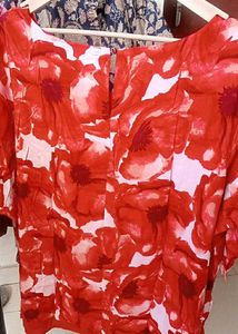 Chic Red Floral Print Top