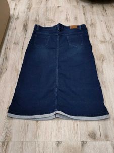 Ma5943 Zola Classic Dark Wash Denim Skirt
