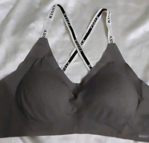 KISSY Sports Bra