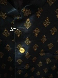 Men's Black &amp; Gold Jacquard Sherwani