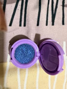 Shimmery Eyeshadow Pot