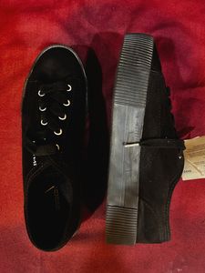 H&amp;M Black Sneakers