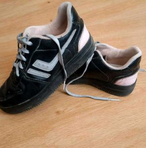 Black Sneakers with Grey Laces