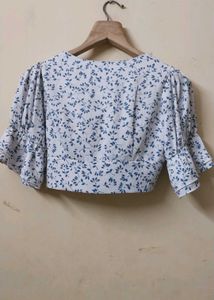 Chic Floral Square Neck Crop Top