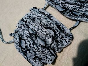 Trendy Snake Print Bikini Top