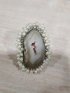 Natural stone finger ring