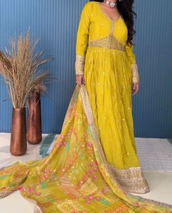 CHINON SILK BEAUTIFUL GOWN SET
